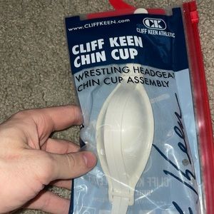 Cliff keen white chin cup